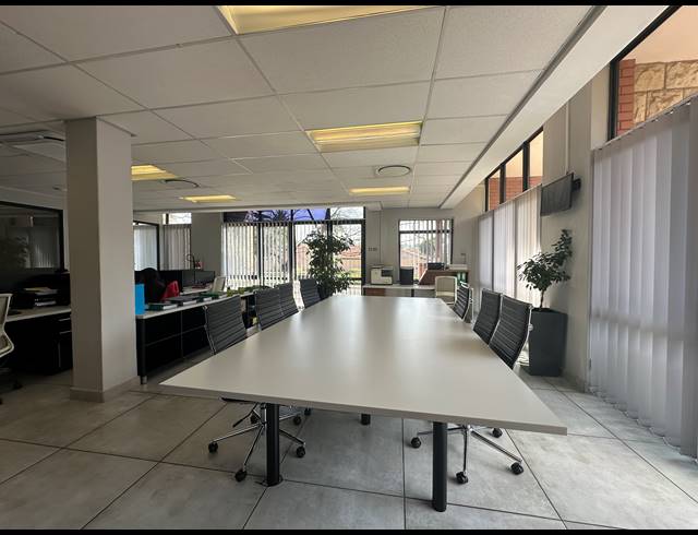 219M² OFFICE FOR SALE IN SANDOWN